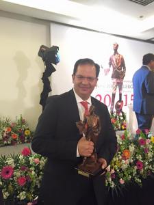 El 12 de noviembre de 2015, recibe el Mexican Cultural Centre (MCC), Reino Unido, en el Club de Industriales de la Ciudad de México, el Premio Nacional de Comunicación “José Pagés Llergo” 2015, en el rubro página web. A nombre del equipo del MCC, recogió el galardón el Dr. Adolfo Laborde, miembro de nuestro Consejo Consultivo. Para más información: http://www.premiopagesllergo.org/ 